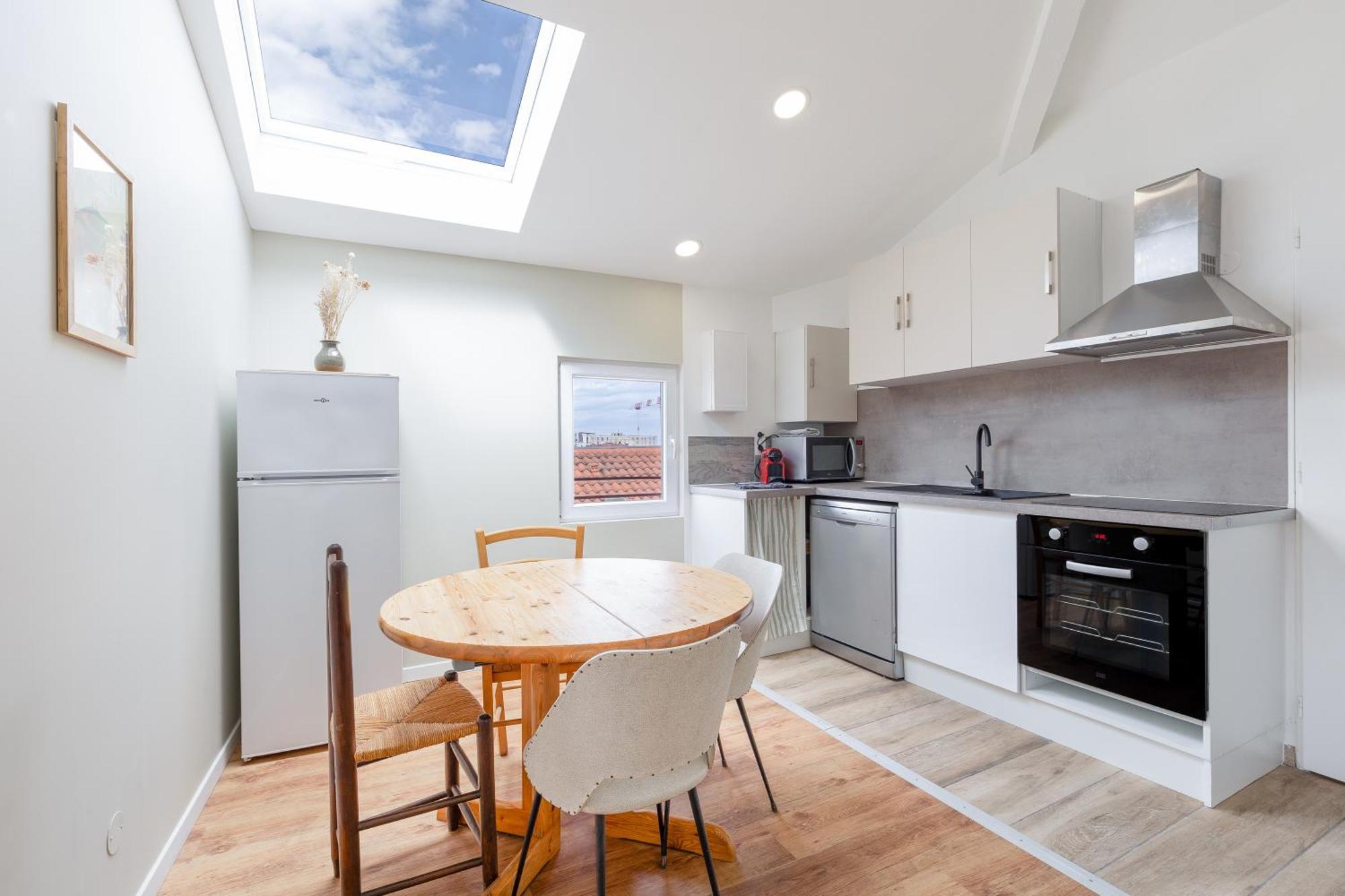 Appartement Climatise 2 Chambres Villefranche-sur-Saone Bagian luar foto