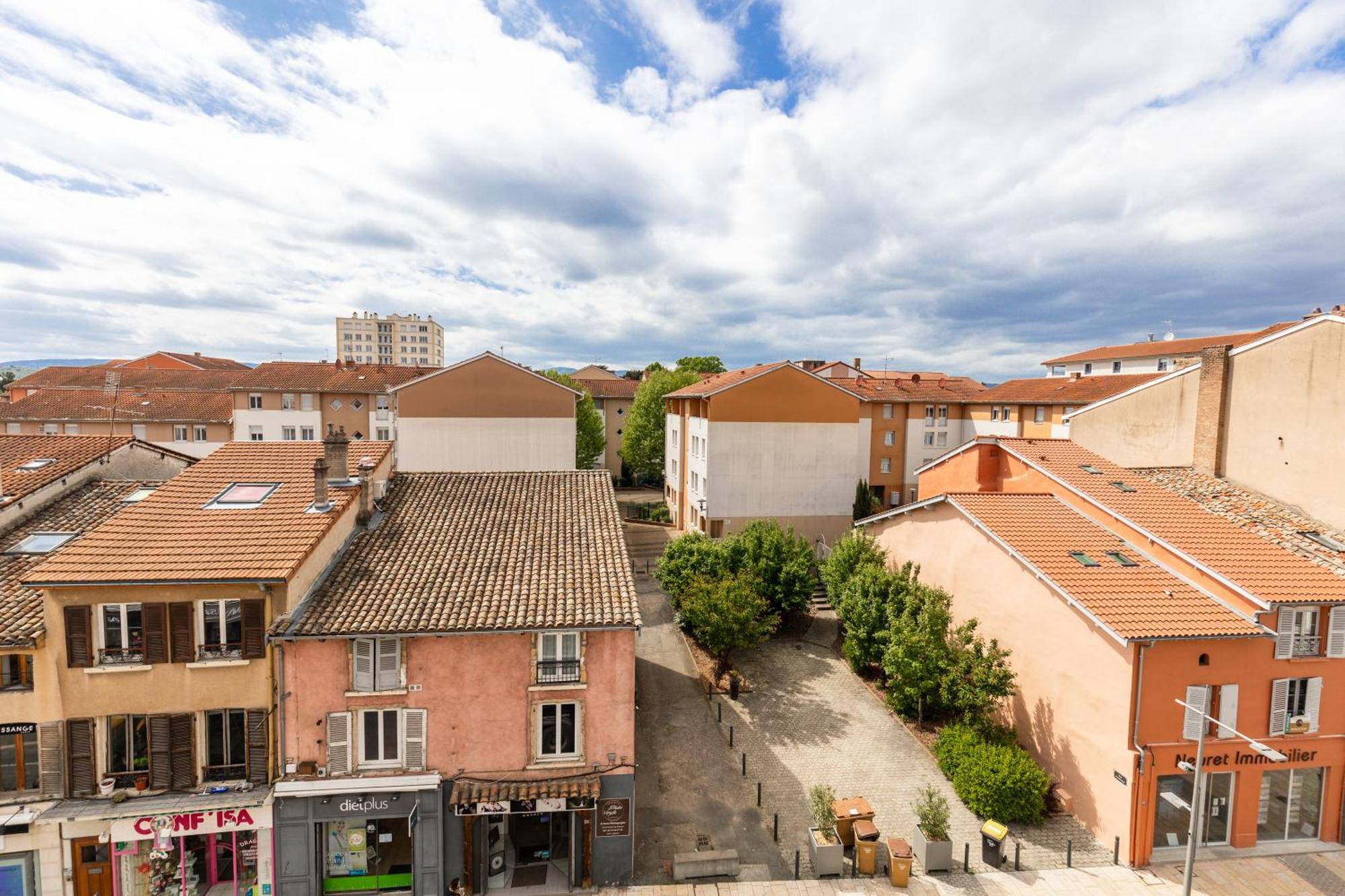 Appartement Climatise 2 Chambres Villefranche-sur-Saone Bagian luar foto